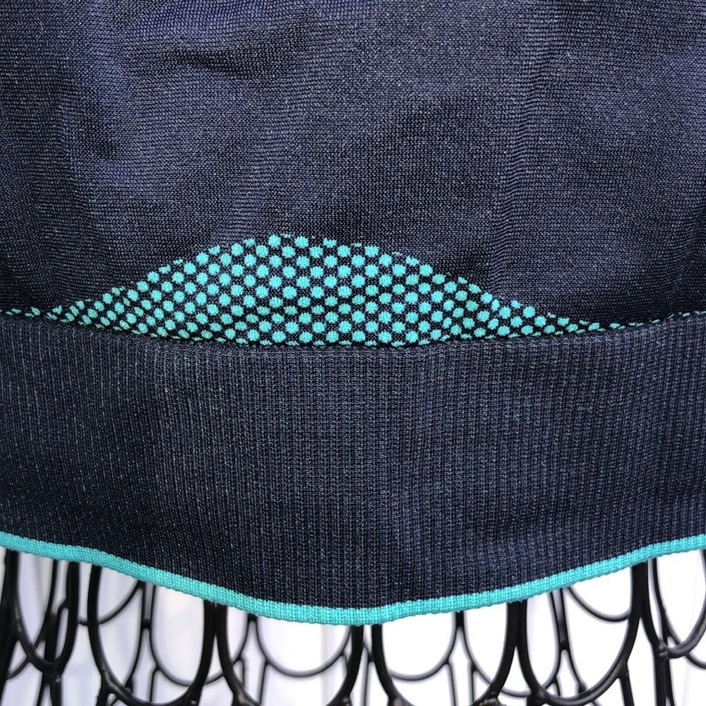 Pink Victoria’s Secret active clothing size medium blue active clothing … - Picture 4 of 10